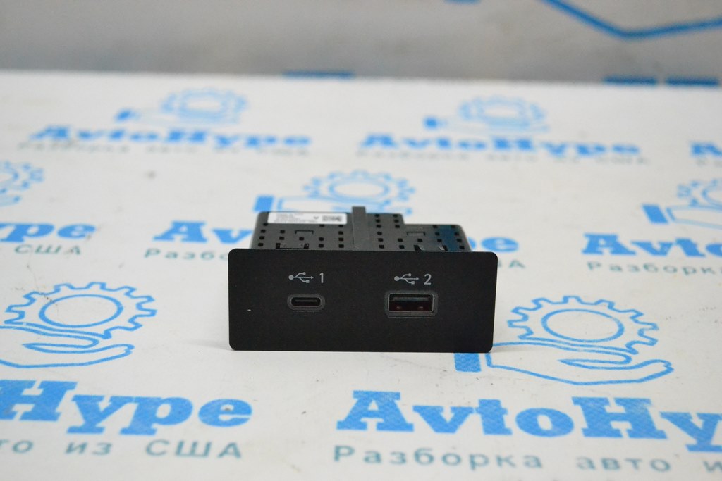 USB HUB Nissan Qashqai 21-