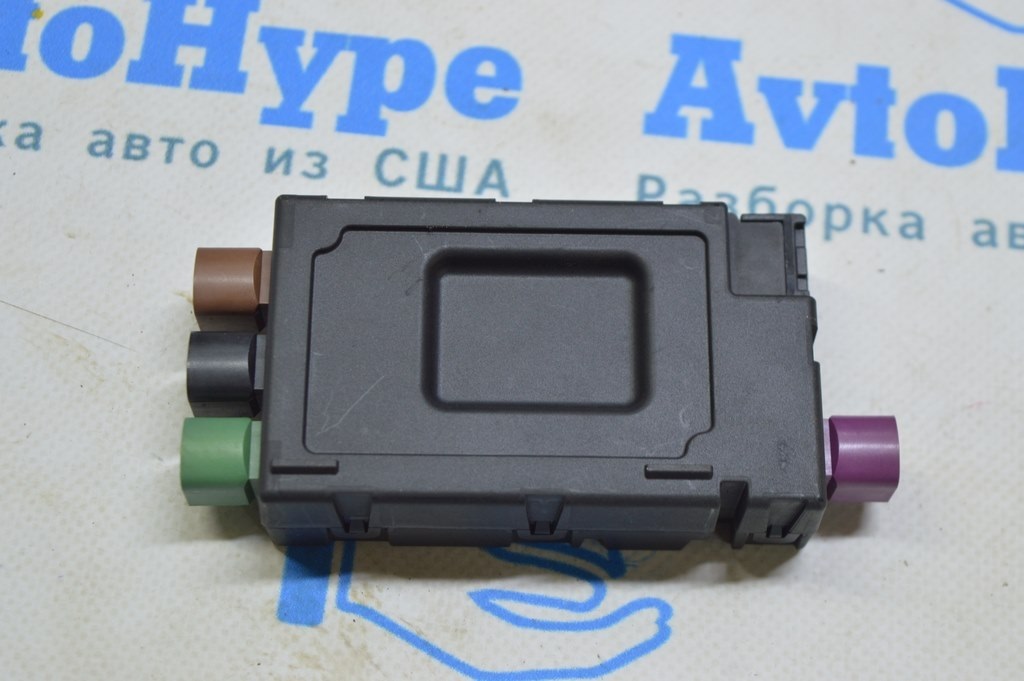 USB hub VW Touareg 18- (01) — фото 3