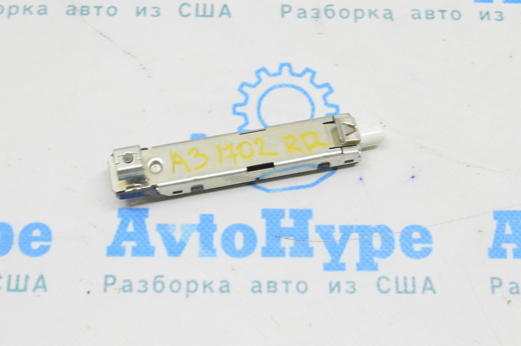 Усилитель антенны Audi A3 8V 15-20 1.4T, 1.8T, 2.0T (02) — фото 2