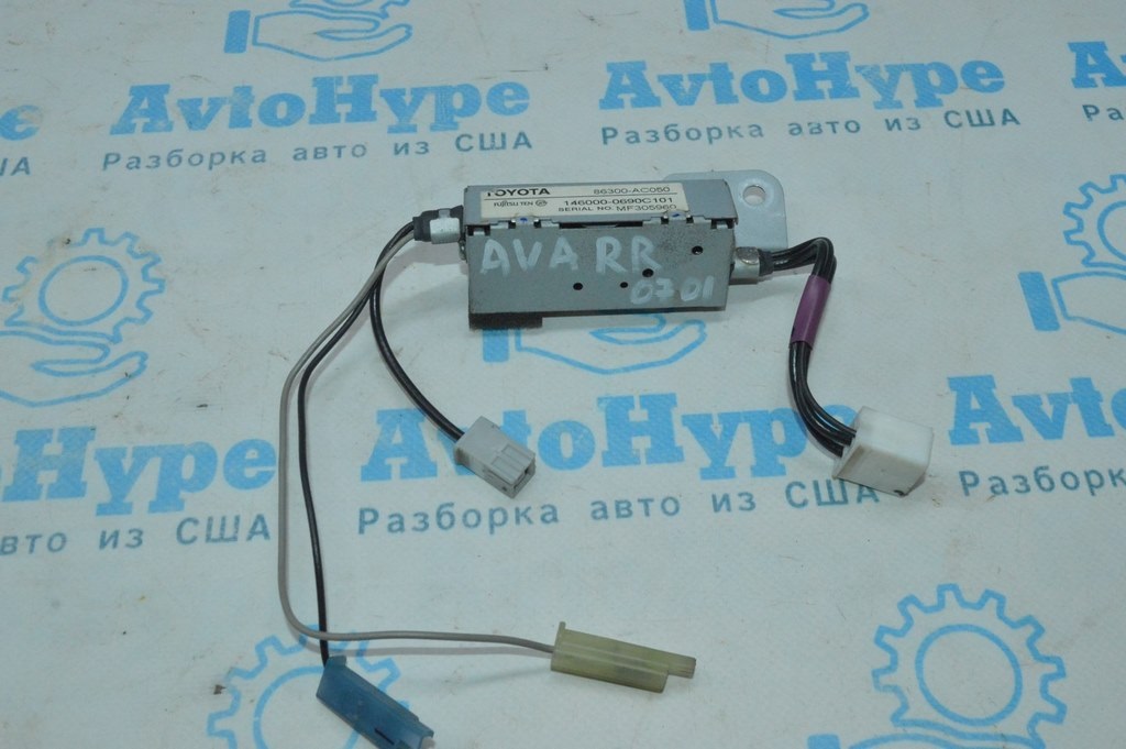 Усилитель антенны Toyota Avalon 05-12 (01)