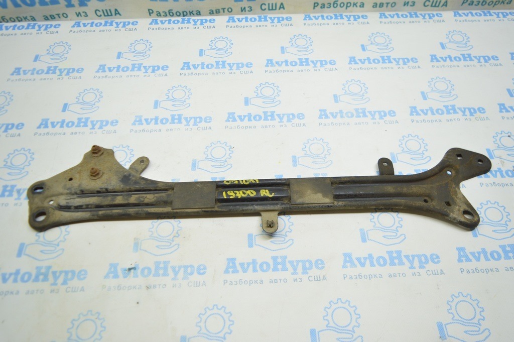 Усилитель подрамника зад лев Lexus IS250 IS300 IS350 06-13