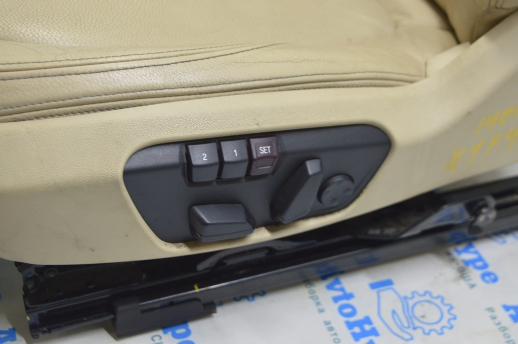 Водительское сидение BMW X1 F48 16-19 без airbag,электро,подогрев,память,кожа беж,потерто (01) — фото 4