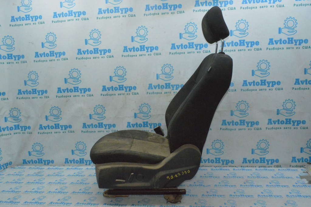 Водительское сидение Ford Focus mk3 15-18 черн тряпка (07) топляк