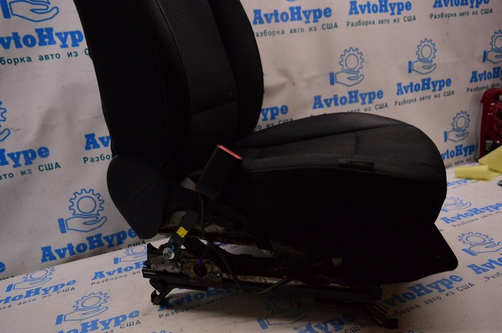 Водительское сидение Subaru Outback 15-19 без airbag, механич, тряпка черн (03) — фото 2