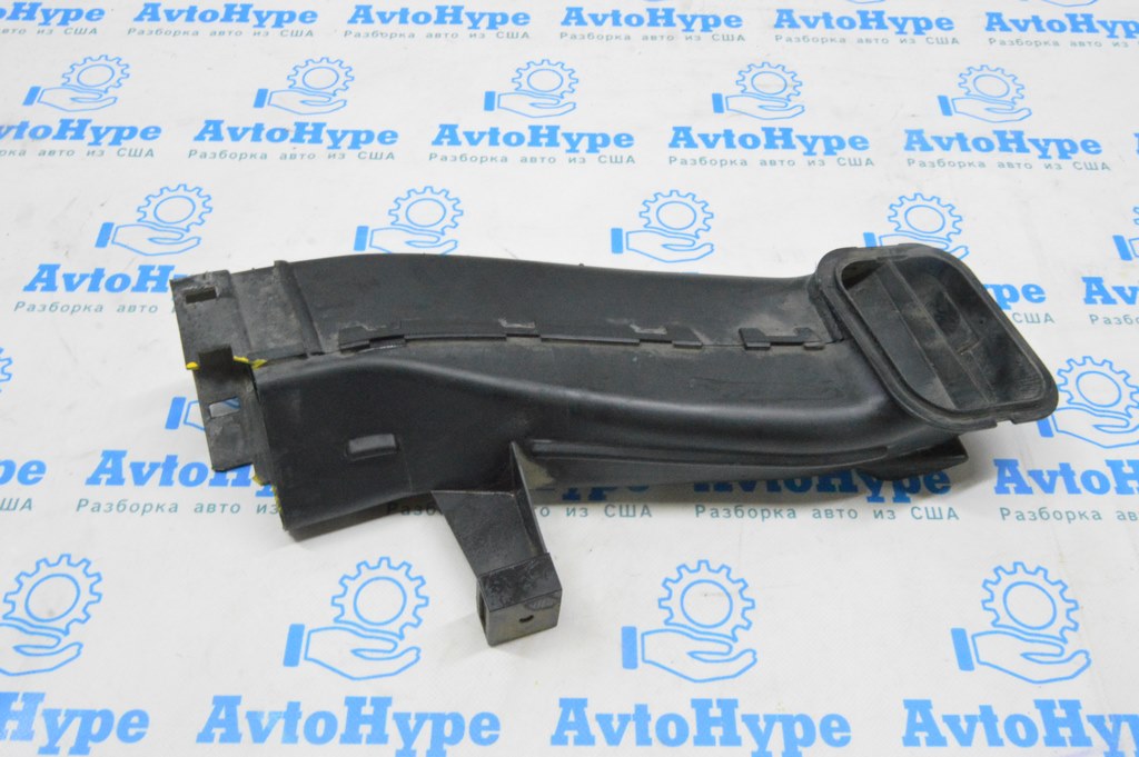 Воздухоприемник BMW X3 G01 18- (02) дефектный