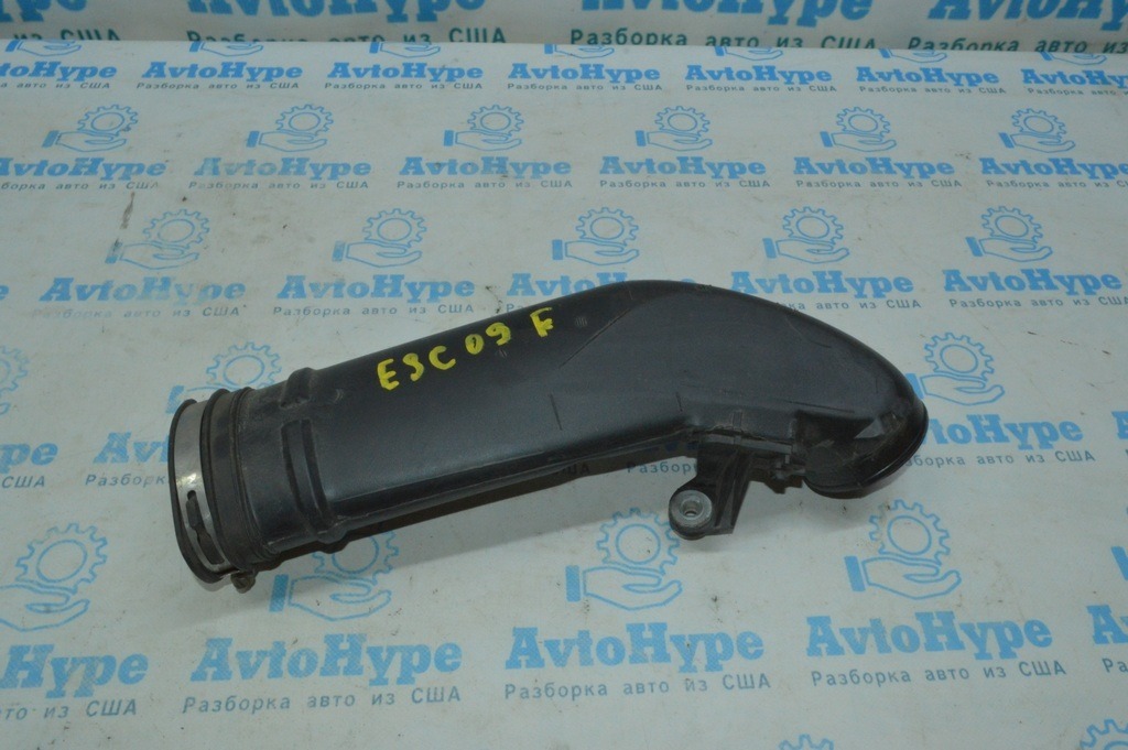Воздуховод Ford Escape MK3 13-19 2.0T от фильтра (09) обломан фитинг — фото 2