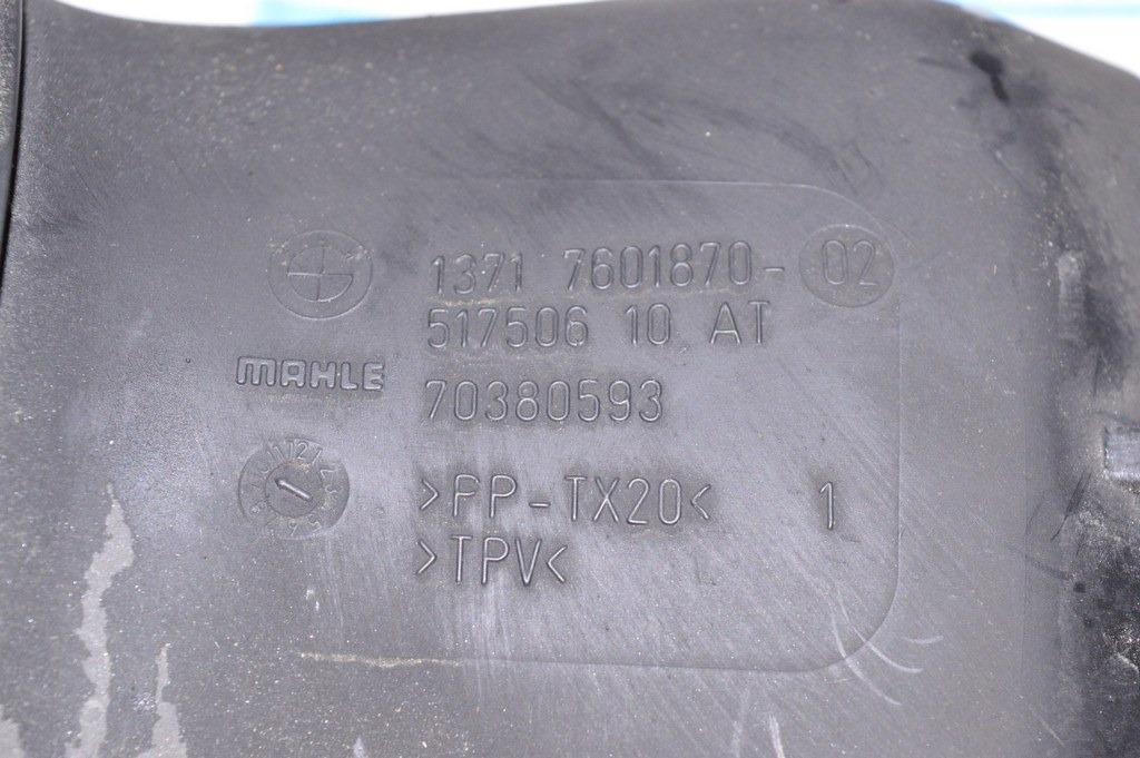 Воздуховод на фильтр BMW X3 F25 11-17 2.0T — фото 3