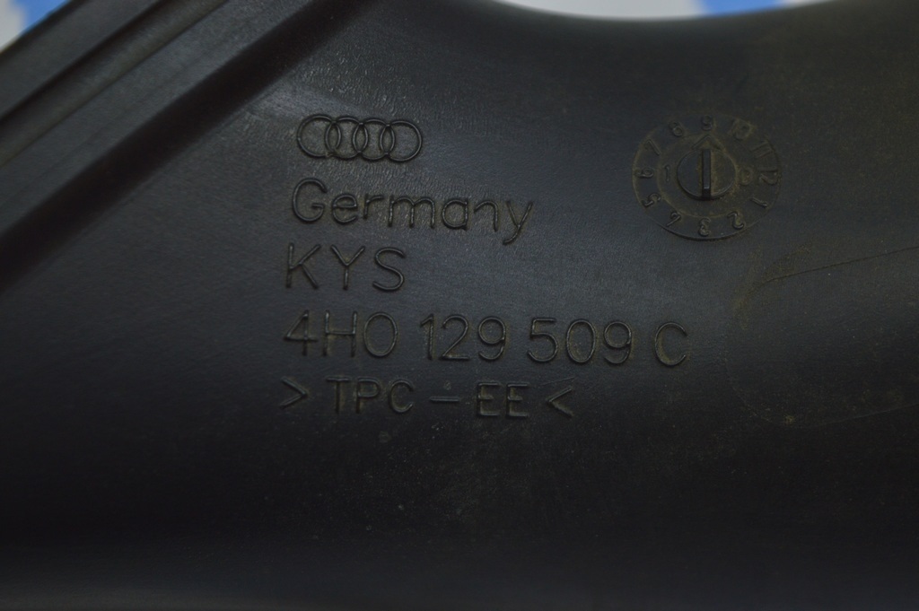 Воздуховод на фильтр левый второй 4.2 Audi A8 D4 10-17 — фото 3