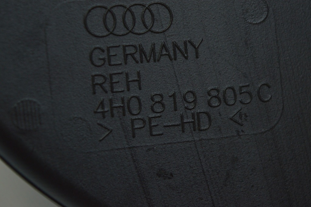 Воздуховод шестой зад лев Audi A8 D4 10-17 — фото 2