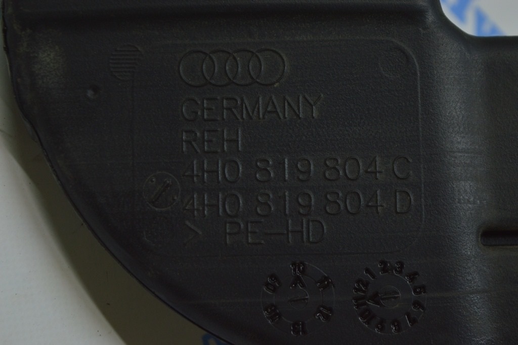 Воздуховод третий Audi A8 D4 10-17 — фото 2