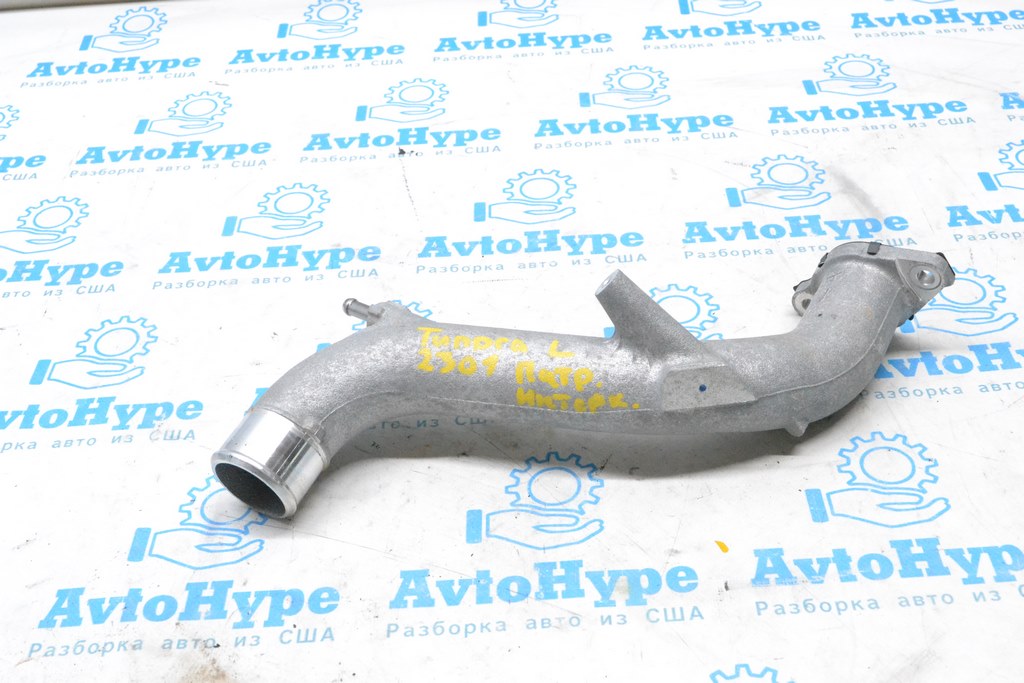 Воздуховод турбины Toyota Tundra 22- (01)