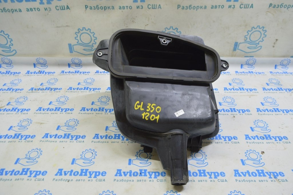 Воздухозаборник печки верхний Mercedes X164 GL W164 ML W251 R