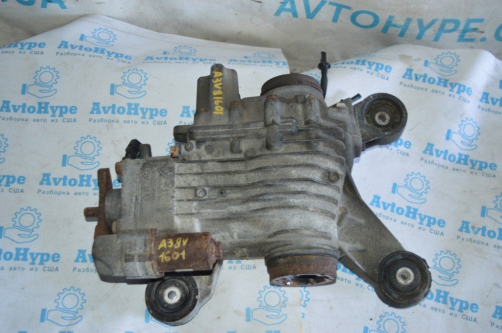 Задний дифференциал (редуктор) Audi A3 8V 15-20 с блоком OCQ 907 554 D (01)
