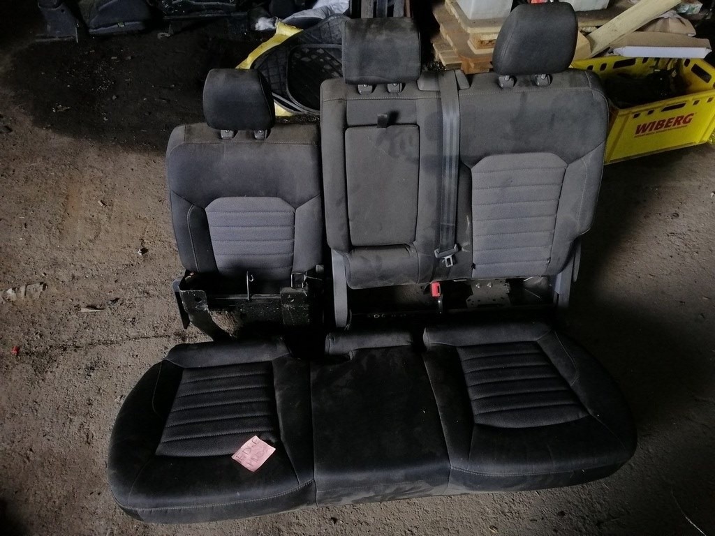 Задний ряд сидений (2 ряд) Ford Edge 16- черн тряпка (02)