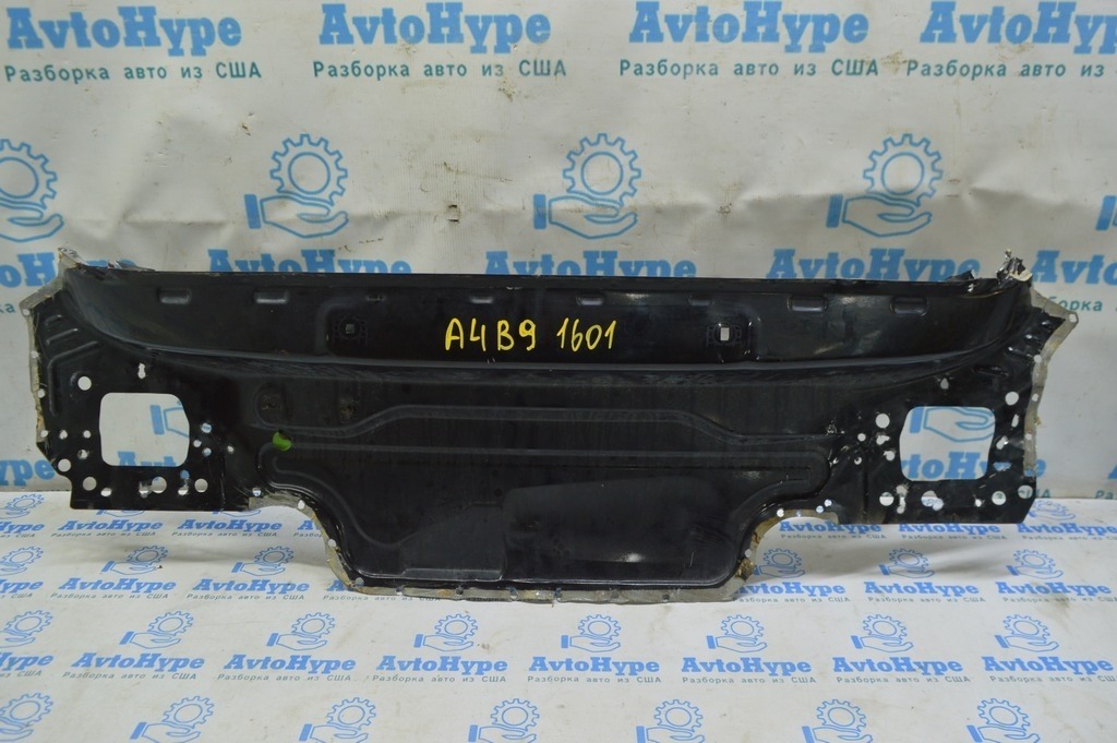 Задняя панель Audi A4 B9 17- черная (01)