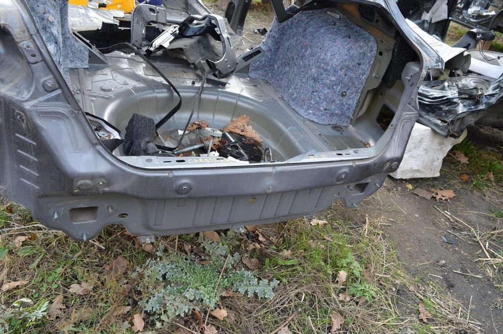 Задняя панель Chrysler 200 15-17 (01) графит