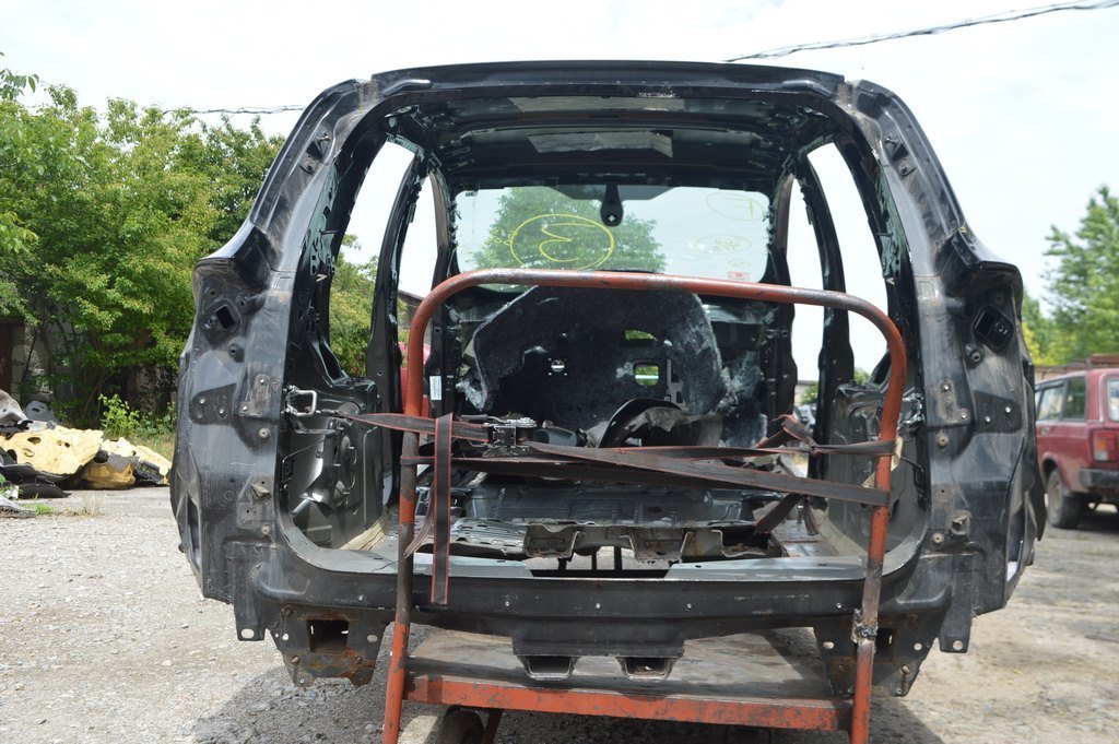 Задняя панель Ford C-max MK2 13- (03)