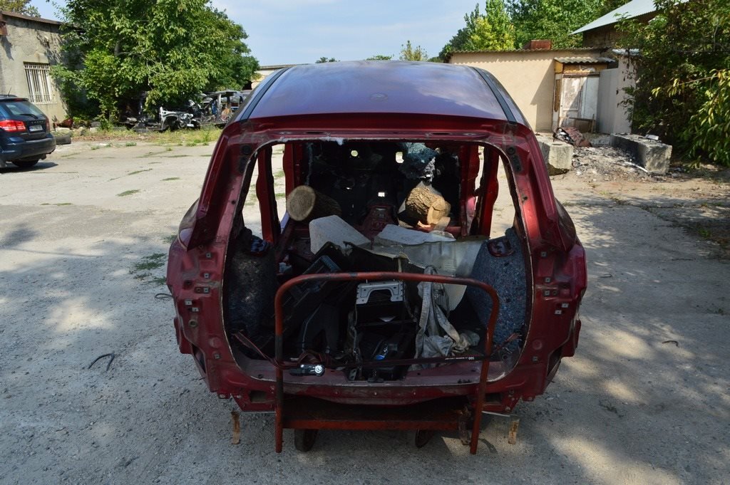 Задняя панель Ford Escape MK3 13- (10) красная