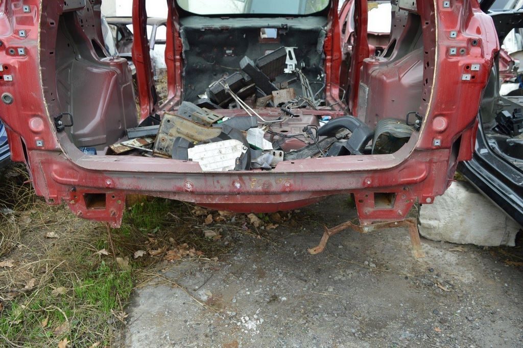 Задняя панель Ford Escape MK3 13- красн.цвет RR (07) — фото 2