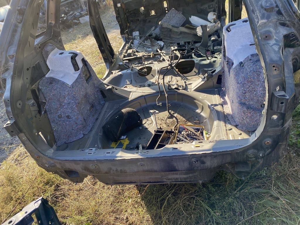 Задняя панель Jeep Cherokee KL 14-