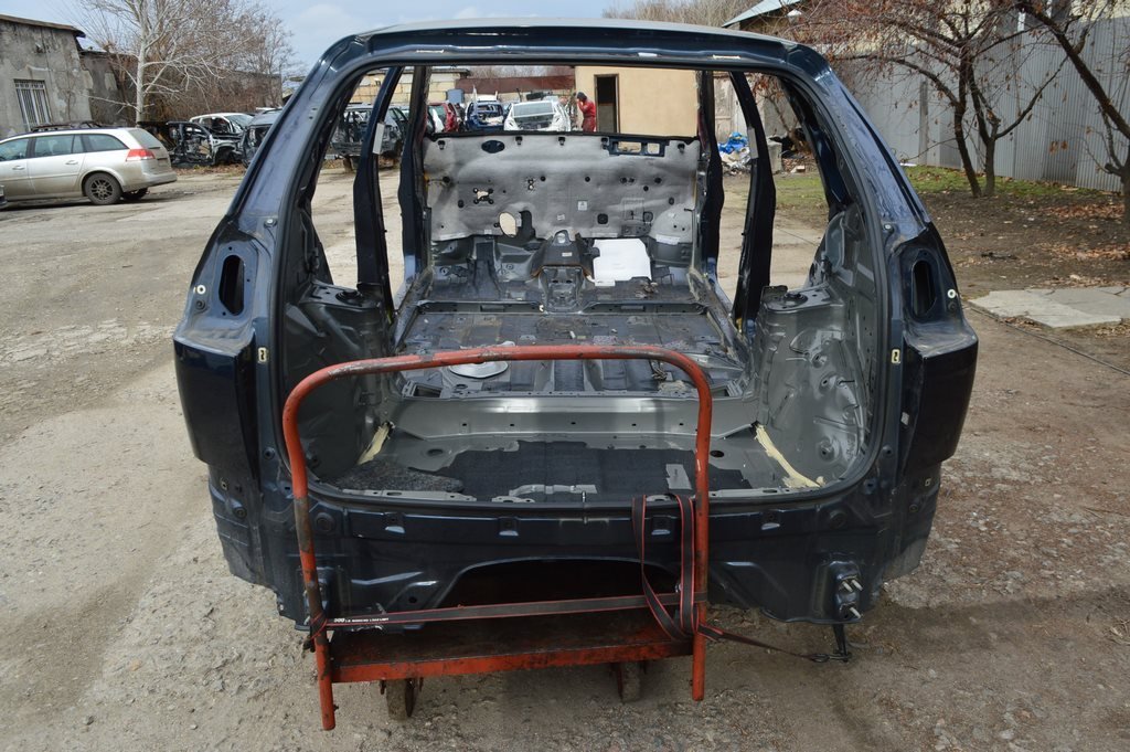 Задняя панель Lexus RX300 RX330 RX350 RX400 04-09 (01)