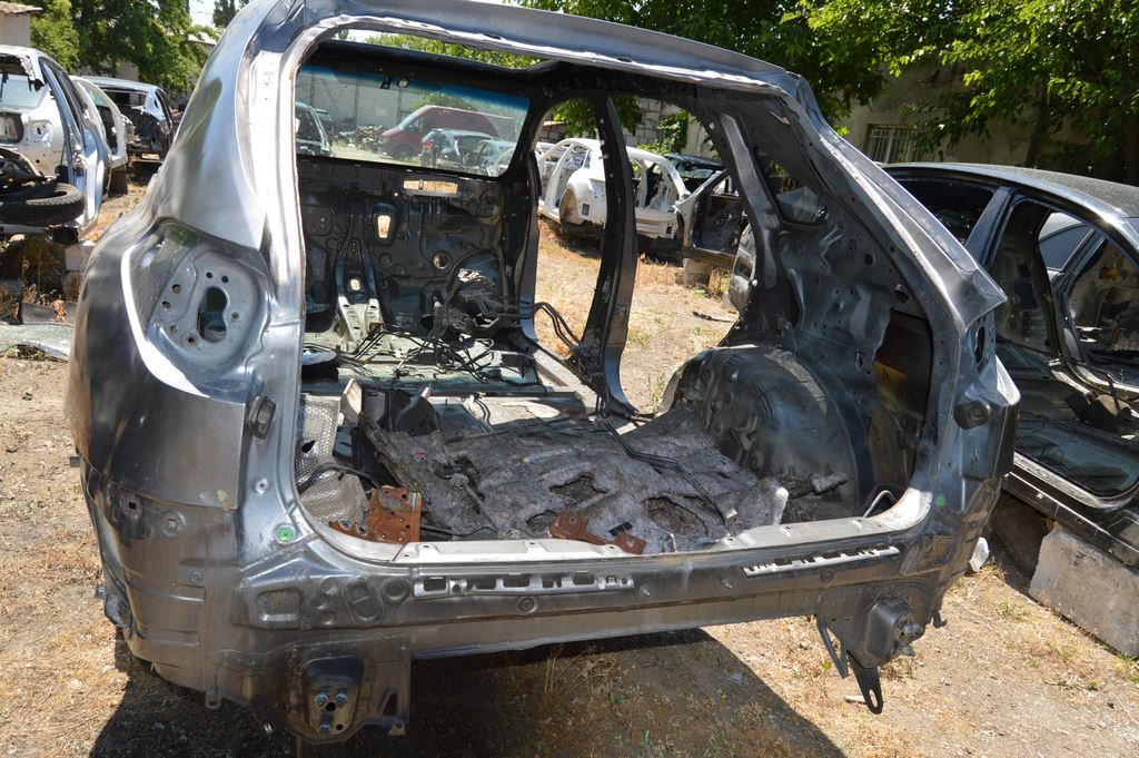 Задняя панель Lexus RX350 RX450h 10-15 (03) графит, с клыками