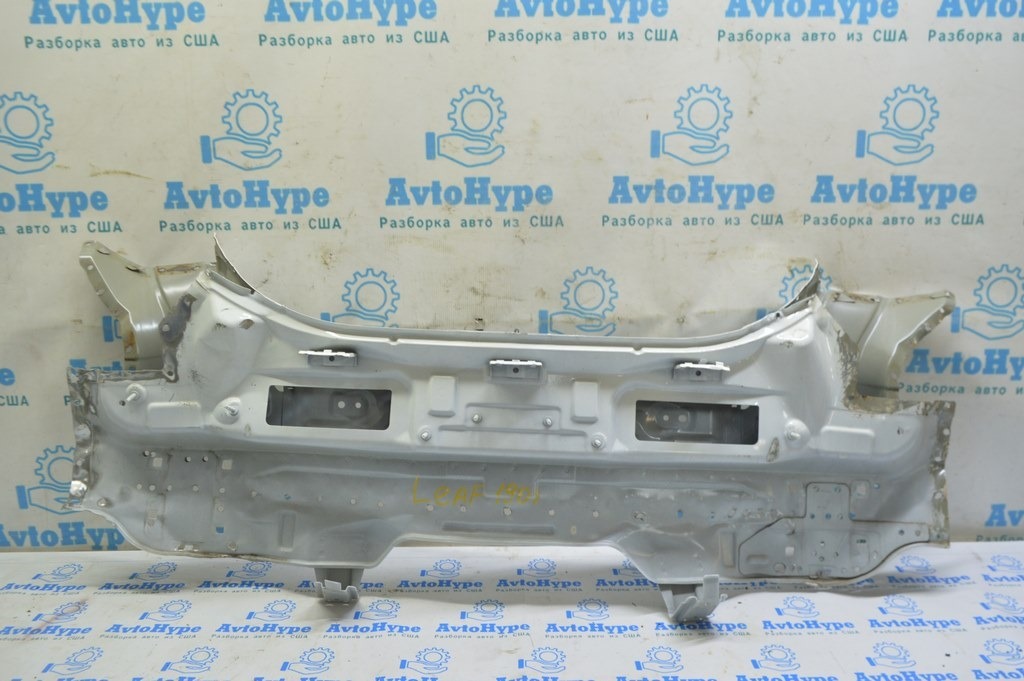 Задняя панель Nissan Leaf 18- (01)
