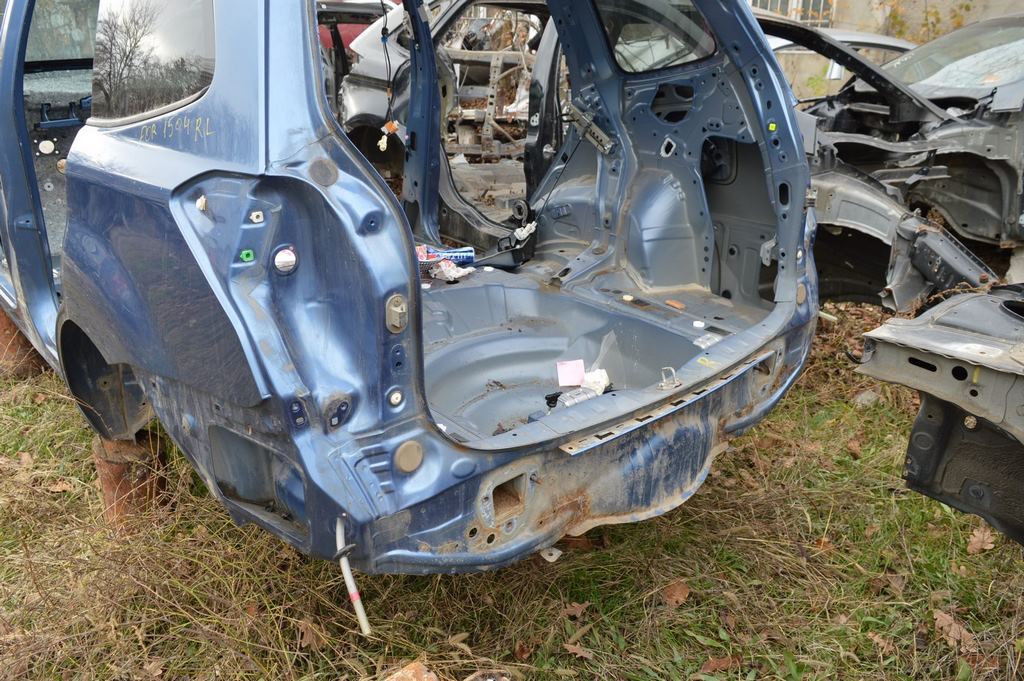 Задняя панель Subaru Forester 14-18 SJ (04) синий цвет