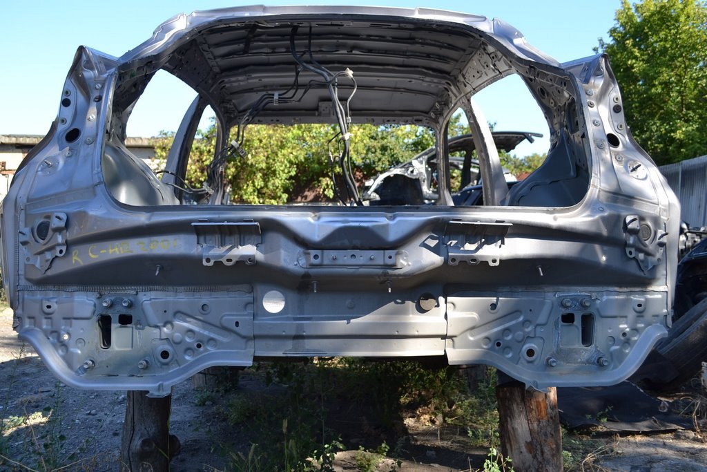 Задня панель Toyota C-HR 18-23 (01) на кузові