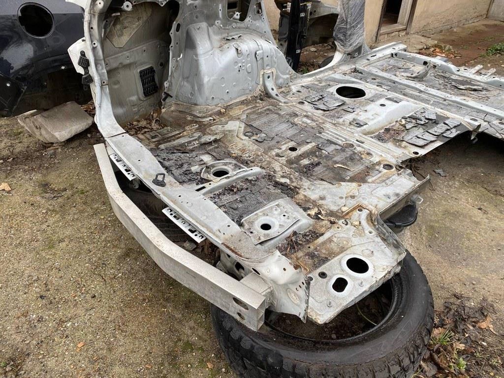 Задняя панель Toyota Highlander 14- белая реализ.М.