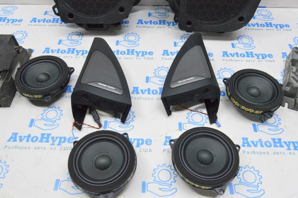 Заглушка бокового зеркала передняя левая BMW X5 G05 19-24 Harman Kardon