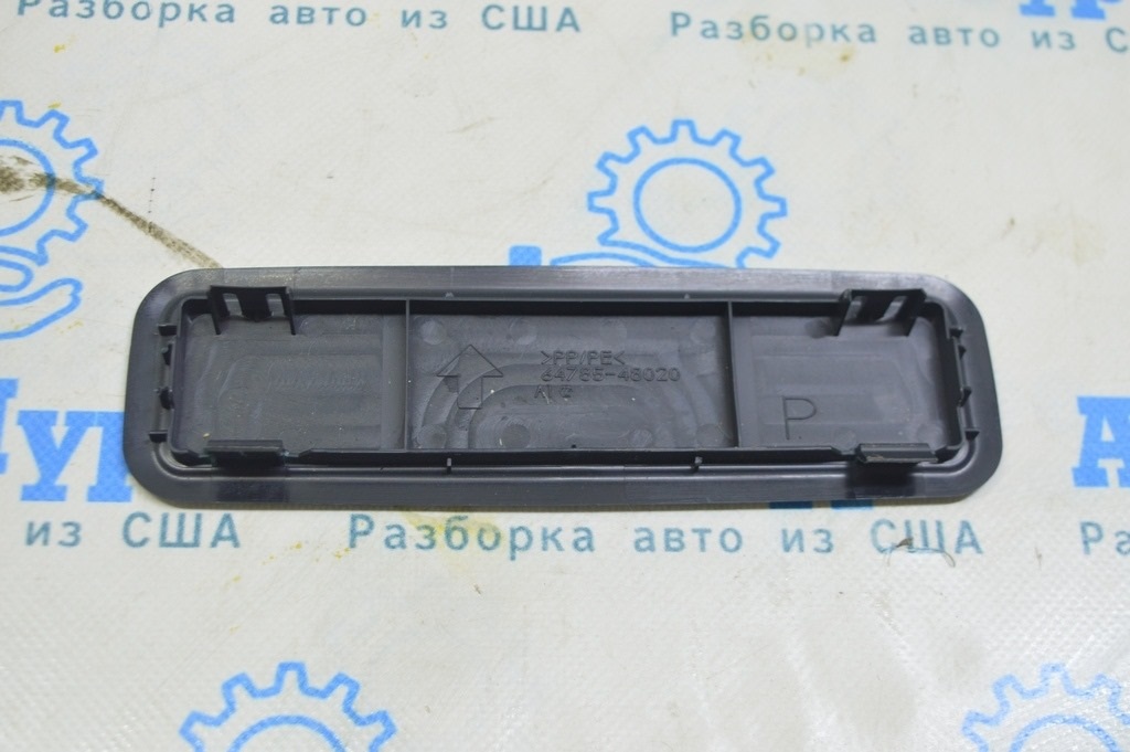 Заглушка обшивки двери багажника Lexus RX350 RX450h 16-22 — фото 2