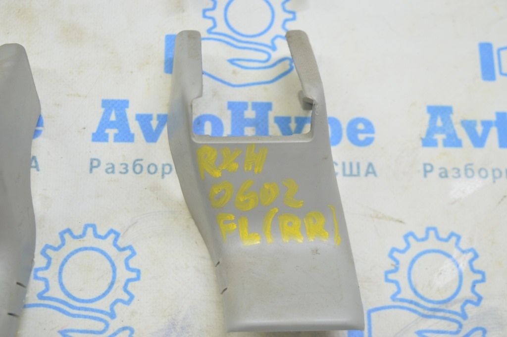 Заглушка салазки водительского сидения задняя прав Lexus RX300 RX330 RX350 RX400h 04-09 серая — фото 2