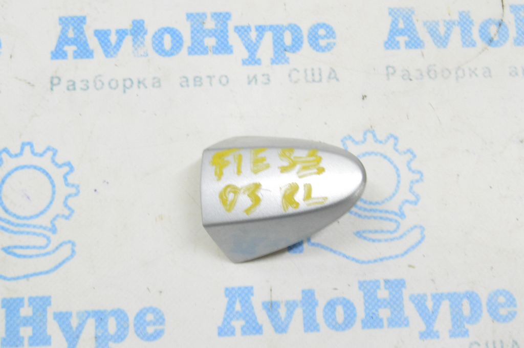 Заглушка внешней ручки зад лев Ford Fiesta 11-19