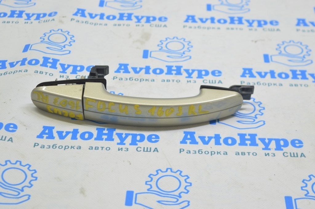 Заглушка внешней ручки зад лев Ford Focus mk3 11-18