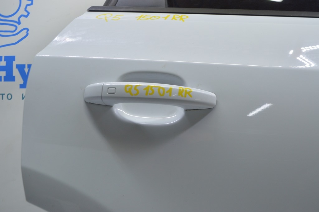 Заглушка внешней ручки задней правой Audi Q5 8R 09-17