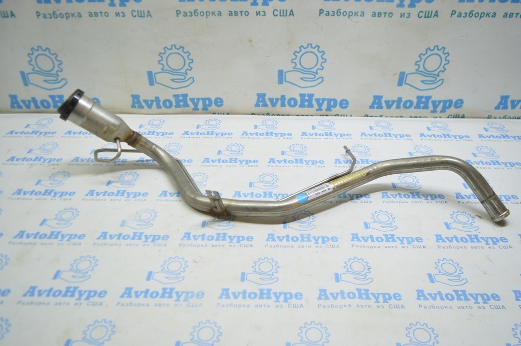 Заливная горловина топливного бака Ford Fusion mk5 13-