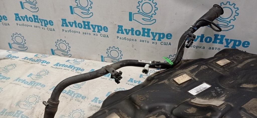 Заливная горловина топливного бака Jeep Cherokee KL 14-