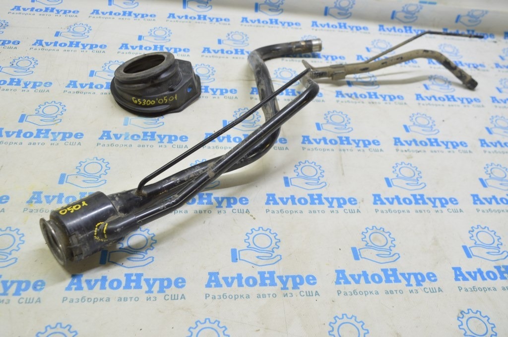Заливная горловина топливного бака Lexus GS300 06 (01) трещина