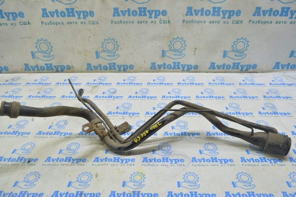 Заливная горловина топливного бака Lexus GS350 GS430 06-11