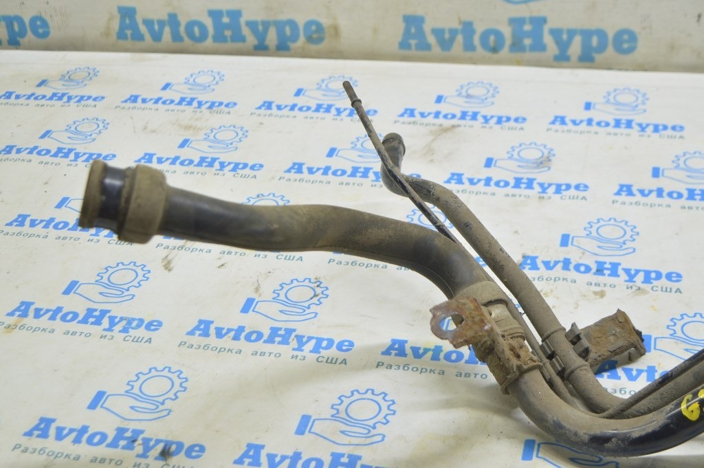 Заливная горловина топливного бака Lexus GS350 GS430 06-11 — фото 3