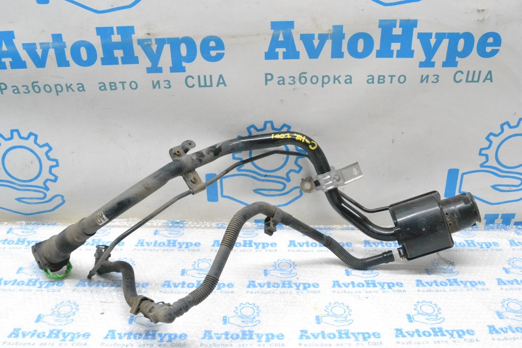 Заливная горловина топливного бака Toyota C-HR 18-23 — фото 2