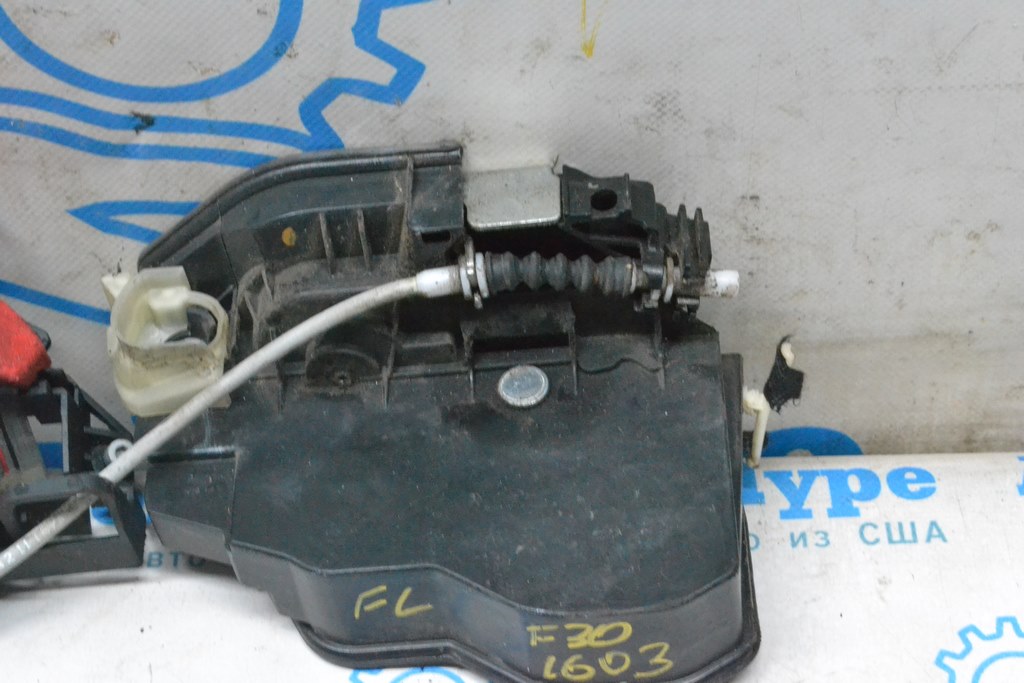 Замок двери перед лев BMW 3 F30 12-19