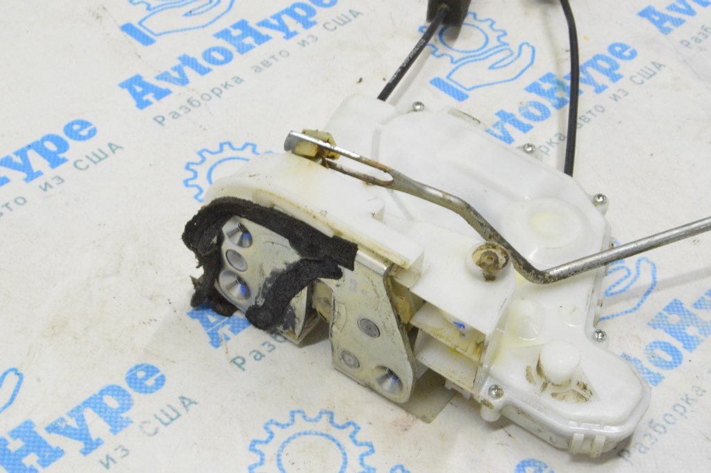 Замок двери перед прав Honda CRV 07-11 — фото 4