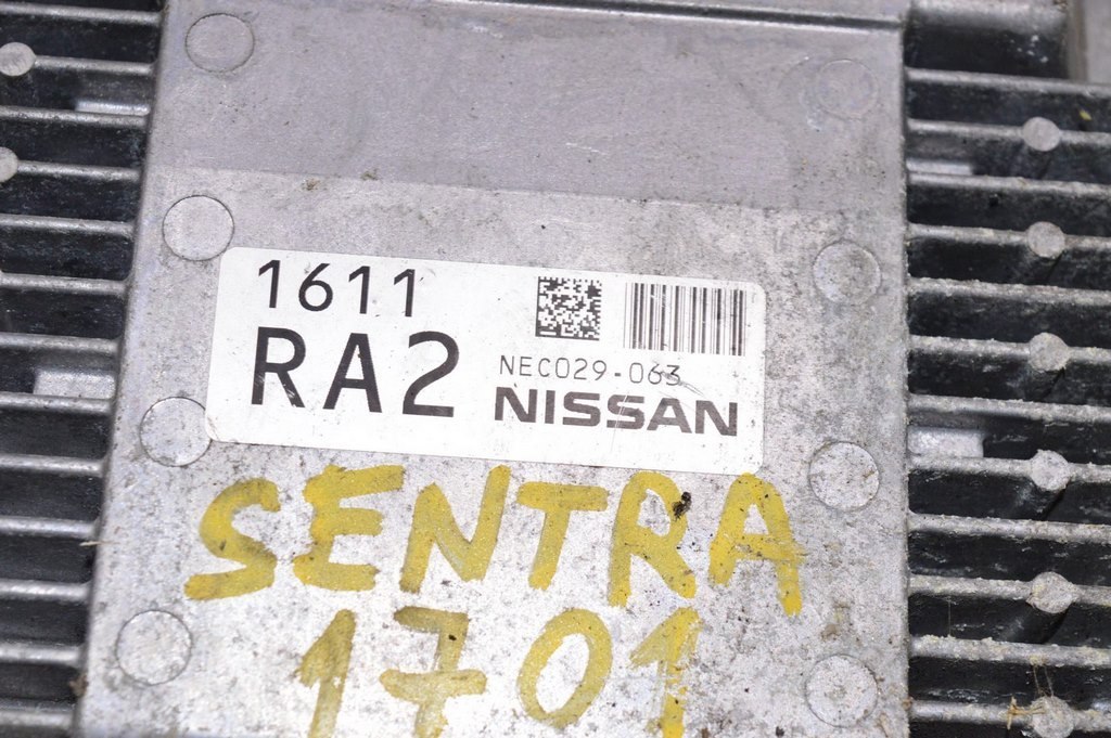 Замок двери перед прав Lexus RX350 RX450h 10-15