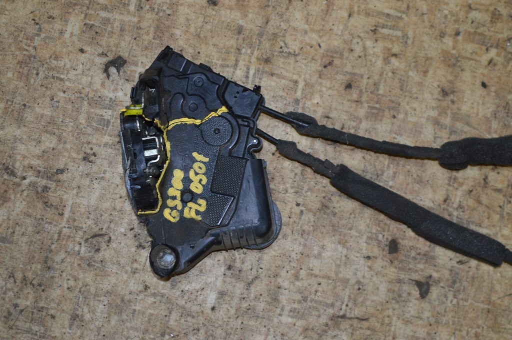 Замок двери передней левой Lexus GS300 GS350 GS430 GS450h 06-11 (01) треснут