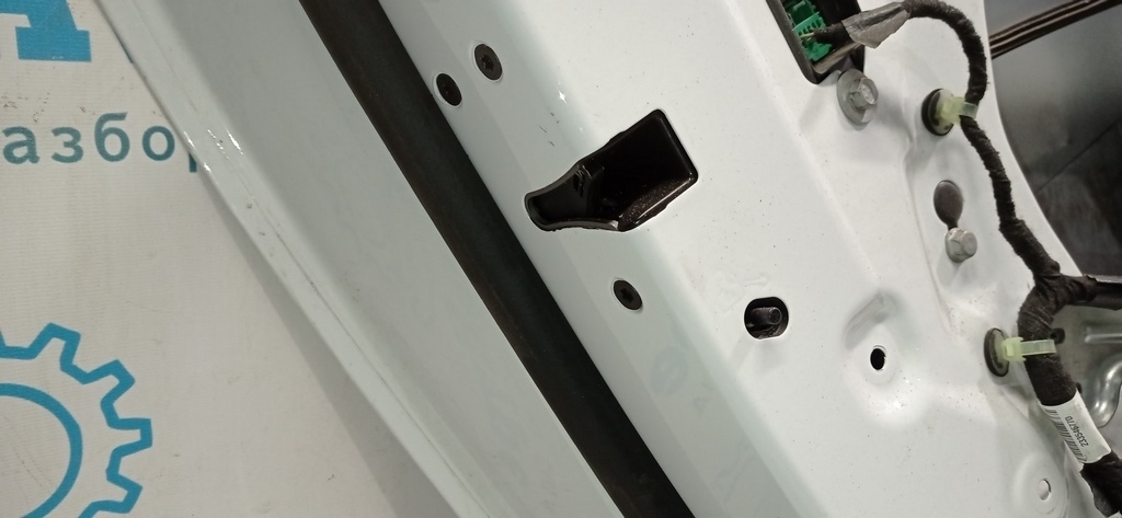 Замок двери зад лев Chevrolet Volt 16-