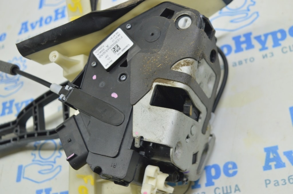 Замок двери зад прав Ford Focus mk3 11-18