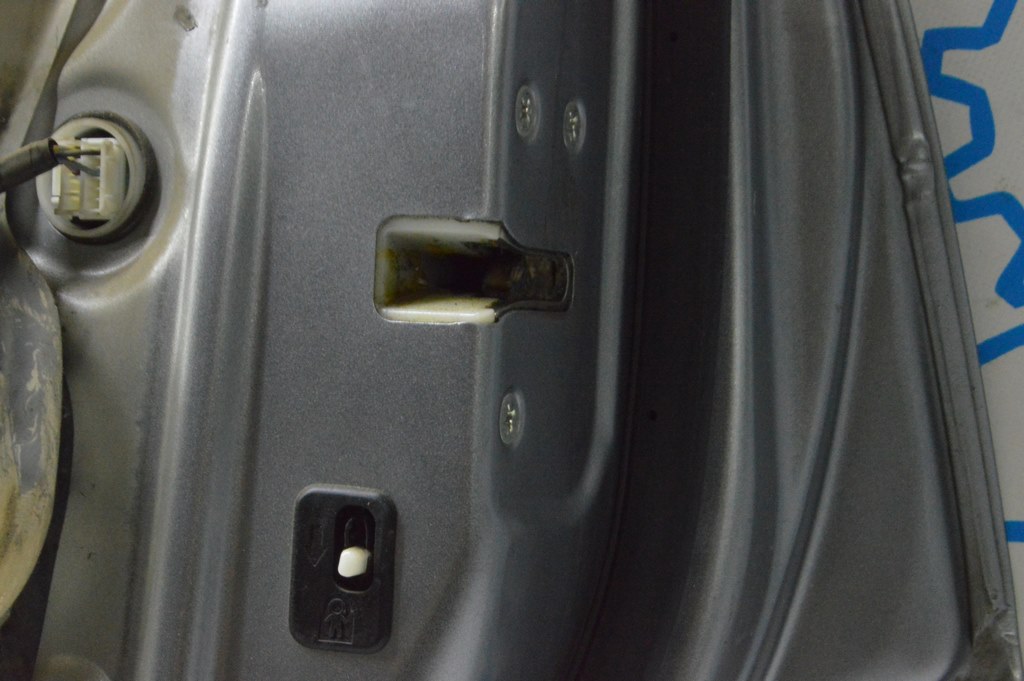 Замок двери зад прав Honda CRV 07-11