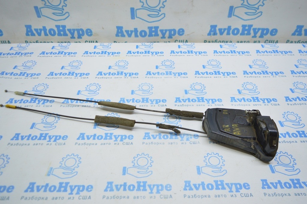 Замок двери зад прав Toyota Avalon 05-12